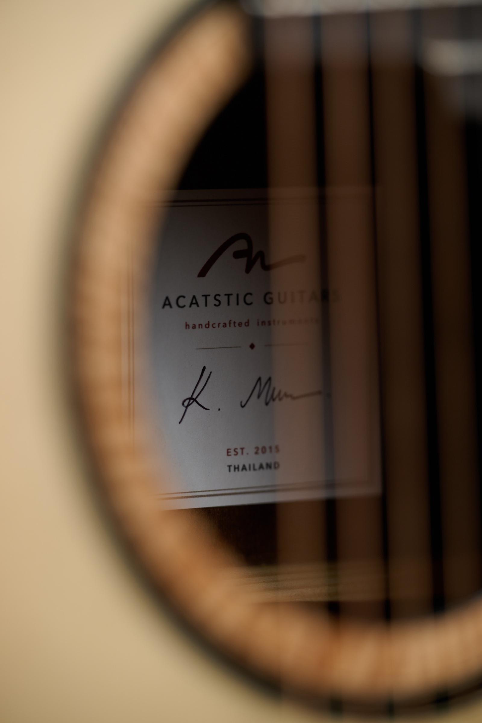 Acatstic guitar detail